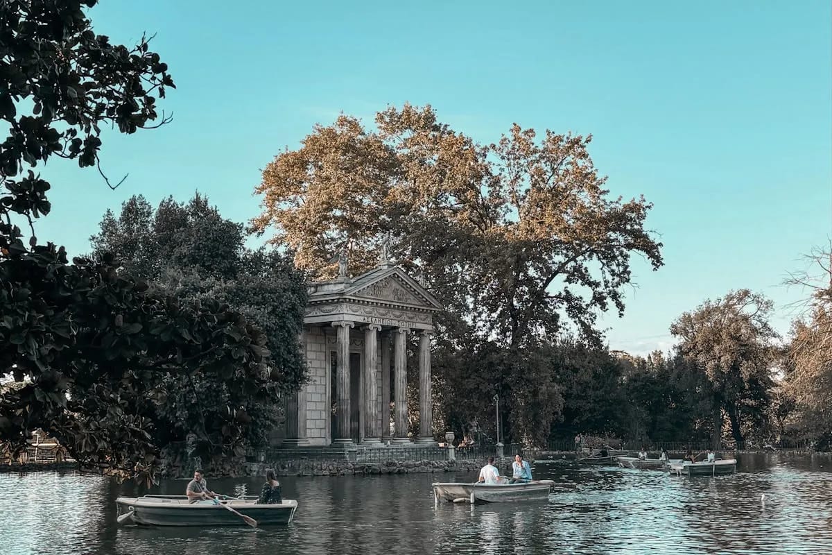 Lagoa do Tempio di Esculapio em Villa Borghese de Roma