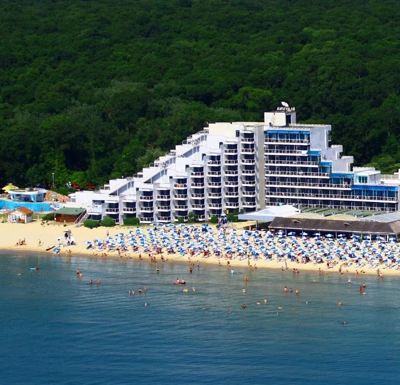Hotel Slavuna - 4-star hotel in Albena Resort, Albena - photo 1