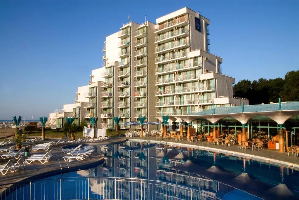 Hotel Boryana - 4-star hotel in Albena Resort, Albena - photo 1