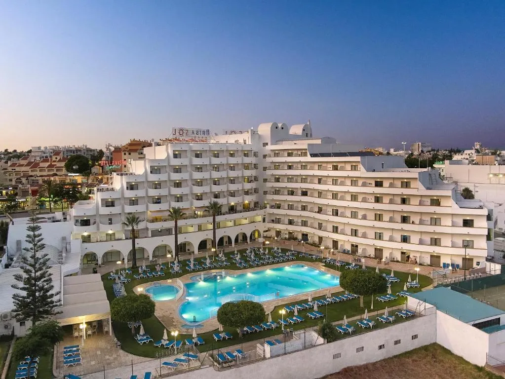 Hotel Apartamento Brisa Sol - Hotel de 4 estrellas en Areias de São João, Albufeira - photo 1