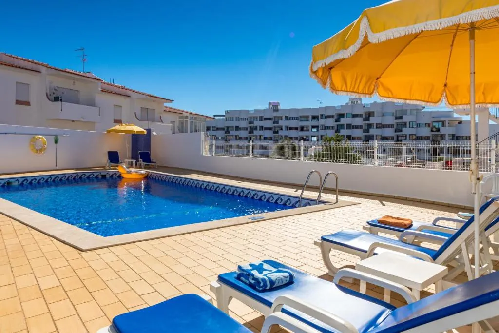 Apartamentos Carruna - 4-star hotel in Albufeira Old Town, Albufeira - photo 1