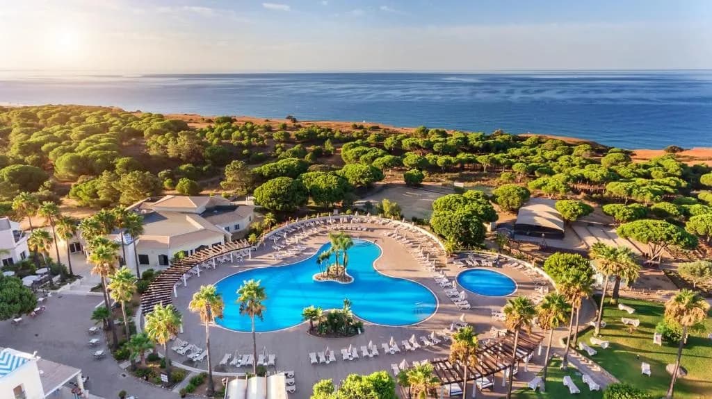 exterior facade and entrance at the hotel, Algarve