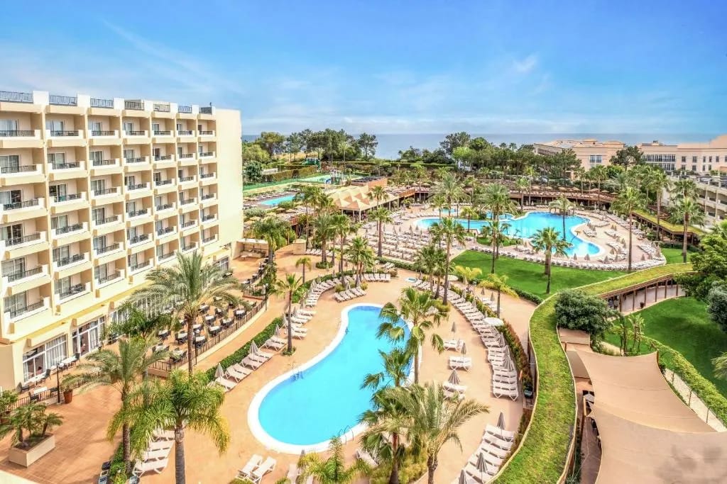 3HB Guarana - All Inclusive hotel facade in Olhos de Agua, Algarve