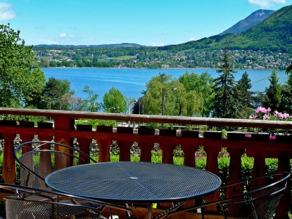 Hotel des Marquisats - 3-star hotel in Marquisats lakefront, Annecy - photo 1