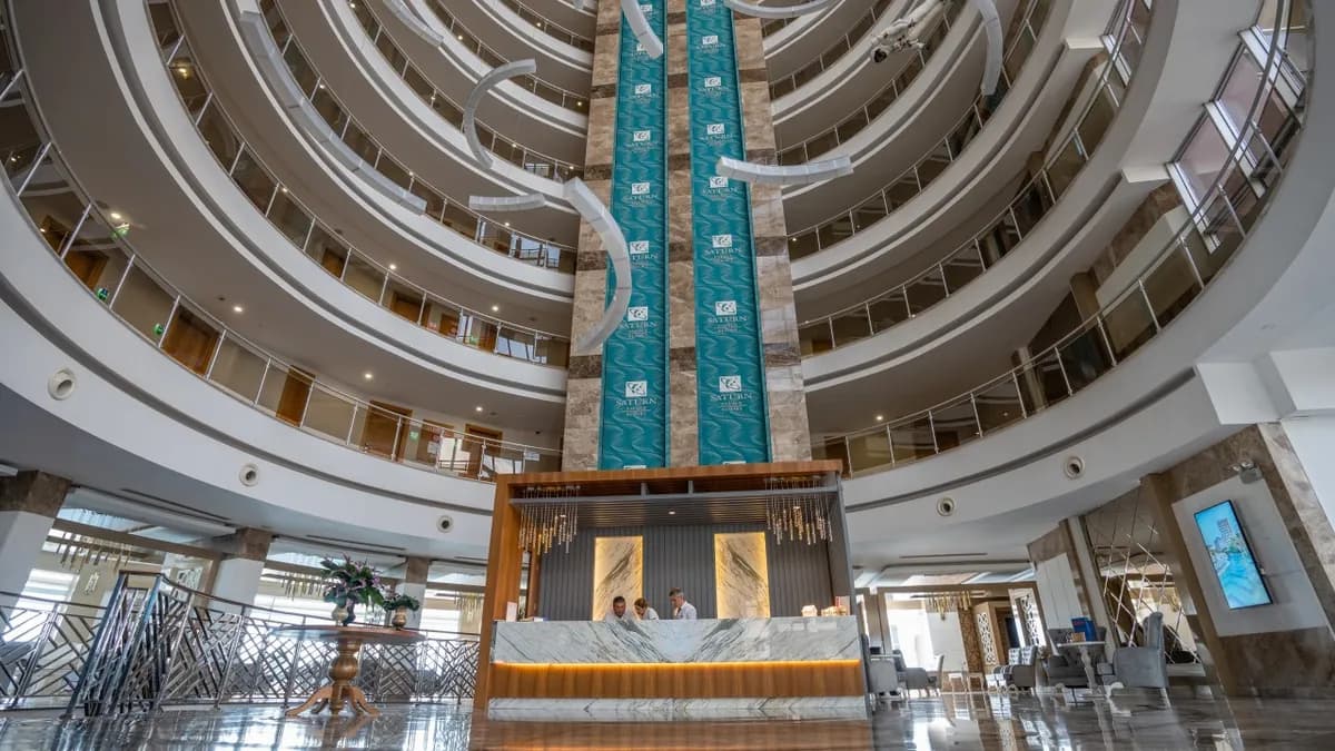 Piscine et jardin du Saturn Palace Resort, Lara Antalya