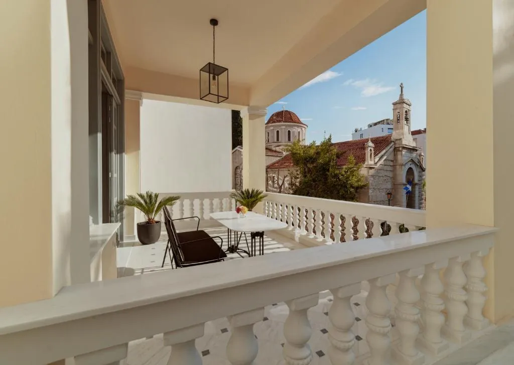 Façade du Monument Hotel à Psiri, Athènes