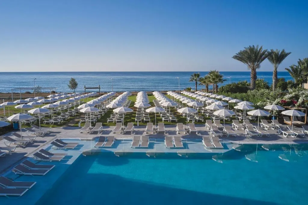 Piscine familiale extérieure de l'Atlantica Sungarden Park à Ayia Napa