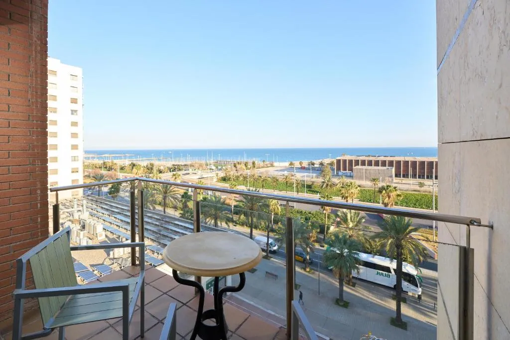 Catalonia Barcelona Beach - Hotel de 4 estrellas en Sant Marti, Barcelona - photo 1
