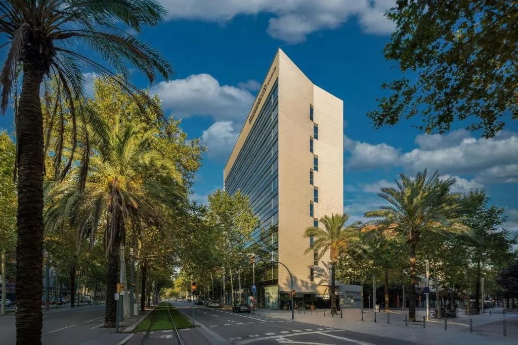 Four Points by Sheraton Barcelona Diagonal - Hotel de 4 estrellas en Sant Marti, Barcelona - photo 1