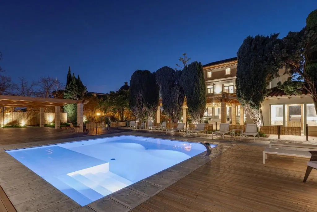 Fachada del hotel Hotel Boutique Mirlo Barcelona en Sarria-Sant Gervasi, Tibidabo, Barcelona