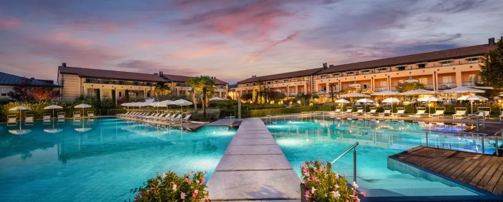 Hotel Caesius Thermae & Spa Resort - Hotel de 4 estrellas en Bardolino Lakefront, Bardolino - photo 1