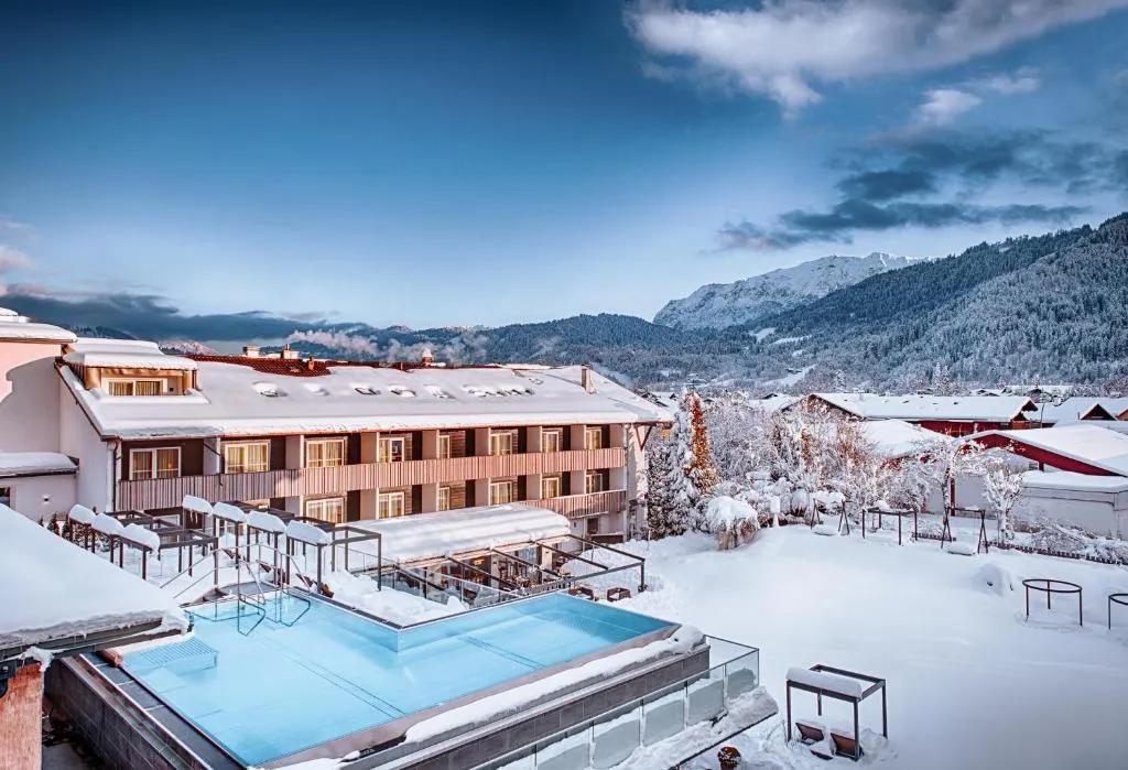 Obermühle 4*S Boutique Resort - Hotel de 4 estrellas en Garmisch-Partenkirchen, Bavaria - photo 1