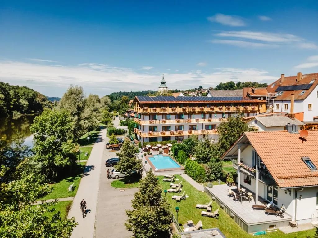 Hotel Restaurant Zum Goldenen Anker - Hotel de 3 estrelas em Windorf, Bavaria - photo 1