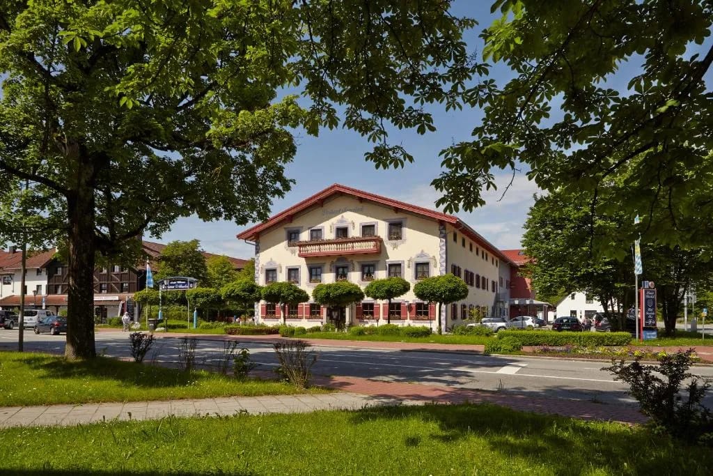 Hotel Sauerlacher Post - Hotel de 3 estrelas em Sauerlach, Bavaria - photo 1