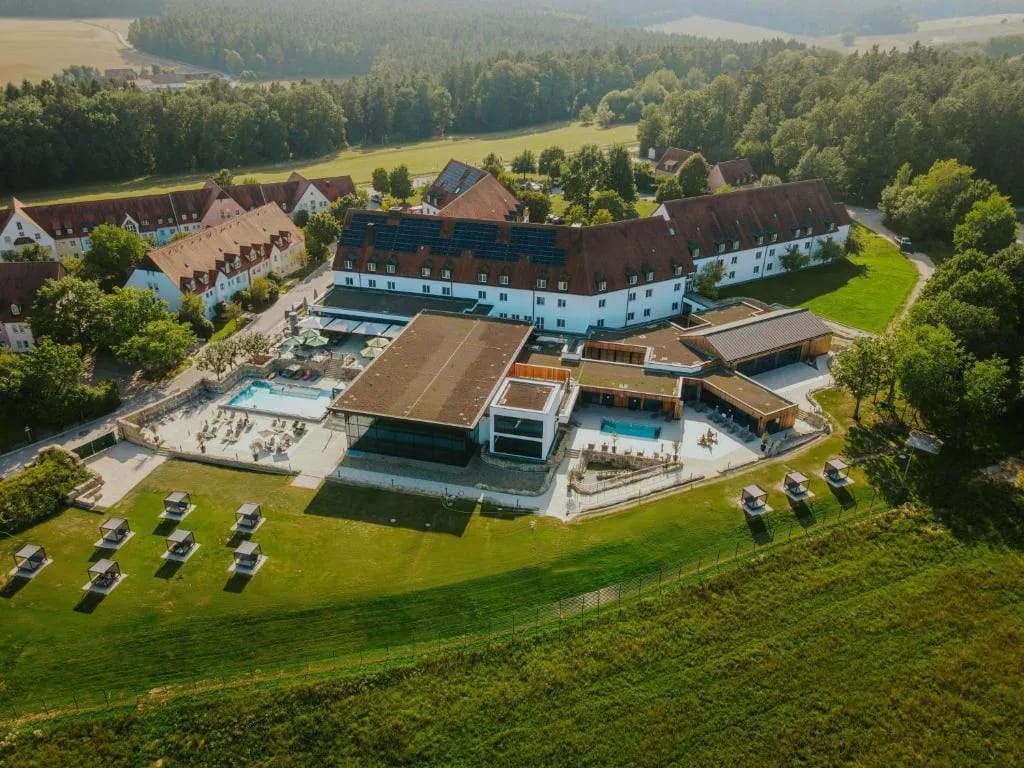 Hotel & Spa Gut Matheshof, BW Signature Collection - Hotel de 4 estrellas en Hans-Nowak-Ring 1, 92286 Rieden, Germany, Bavaria - photo 1