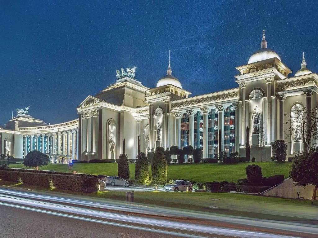 The Land Of Legends Kingdom Hotel - Hotel de 5 estrellas en Kadriye, theme park complex, Belek - photo 1