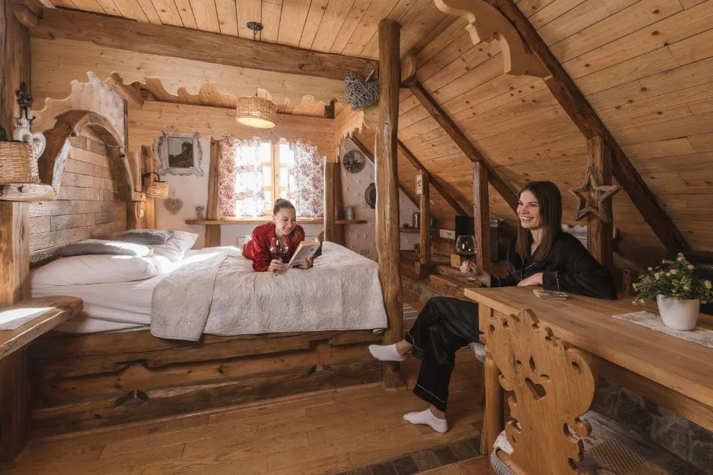 Old Bled House - 3-star hotel in Zagoriška, quiet residential lane, Bled - photo 1