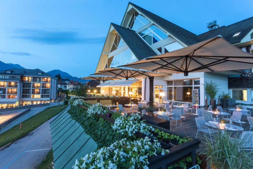 Hotel Kompas - Hotel de 4 estrellas en Town centre, 200m from lake, Bled - photo 1