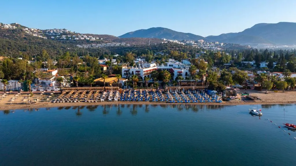 Costa Bitezhan Beach Hotel en la bahía de Bitez, Bodrum