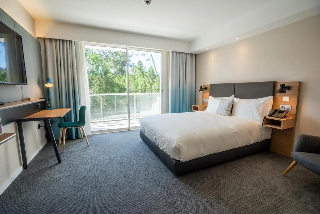 Holiday Inn Bordeaux-Mérignac by IHG - Hotel de 4 estrelas em Mérignac, near Bordeaux airport, Bordeaux - photo 1