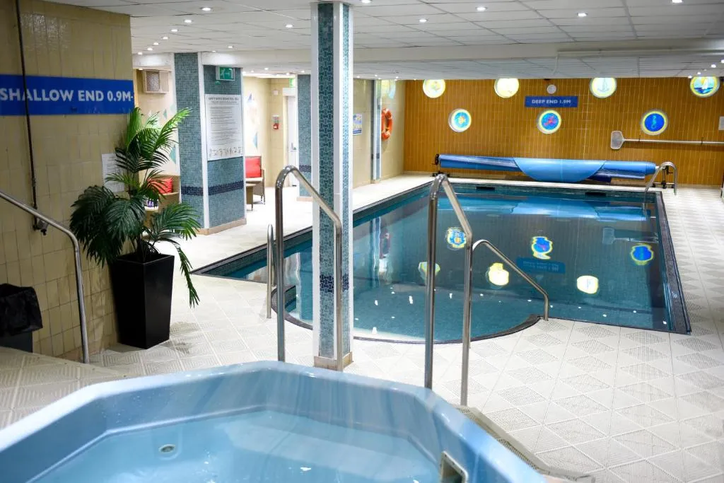 The Riviera Hotel & Apartments - Alum Chine - Hôtel 3 étoiles, Alum Chine, Bournemouth - photo 1