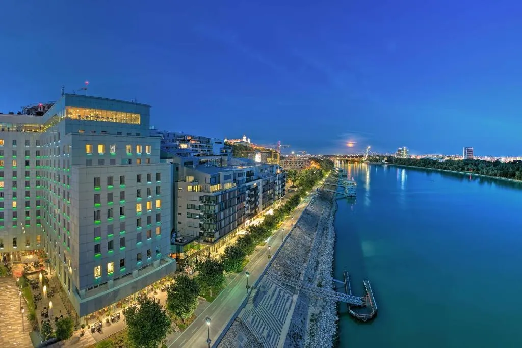 Grand Hotel River Park, a Luxury Collection Hotel, Bratislava - Hotel de 5 estrellas en Dvorakovo nabrezie 6, 811 02 Bratislava, Slovakia, Bratislava - photo 1