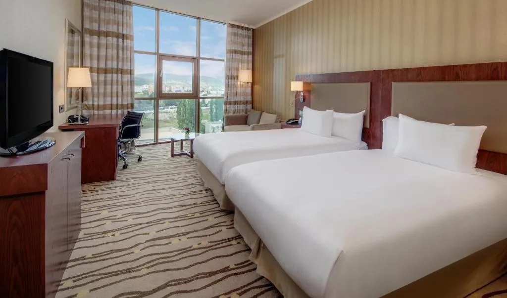 DoubleTree by Hilton Bratislava - Hotel de 4 estrellas en Ruzinov, Bratislava - photo 1