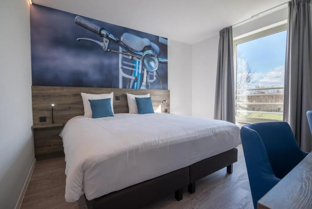 Velotel Brugge - 4-star hotel in Sint-Pieters, Bruges - photo 1