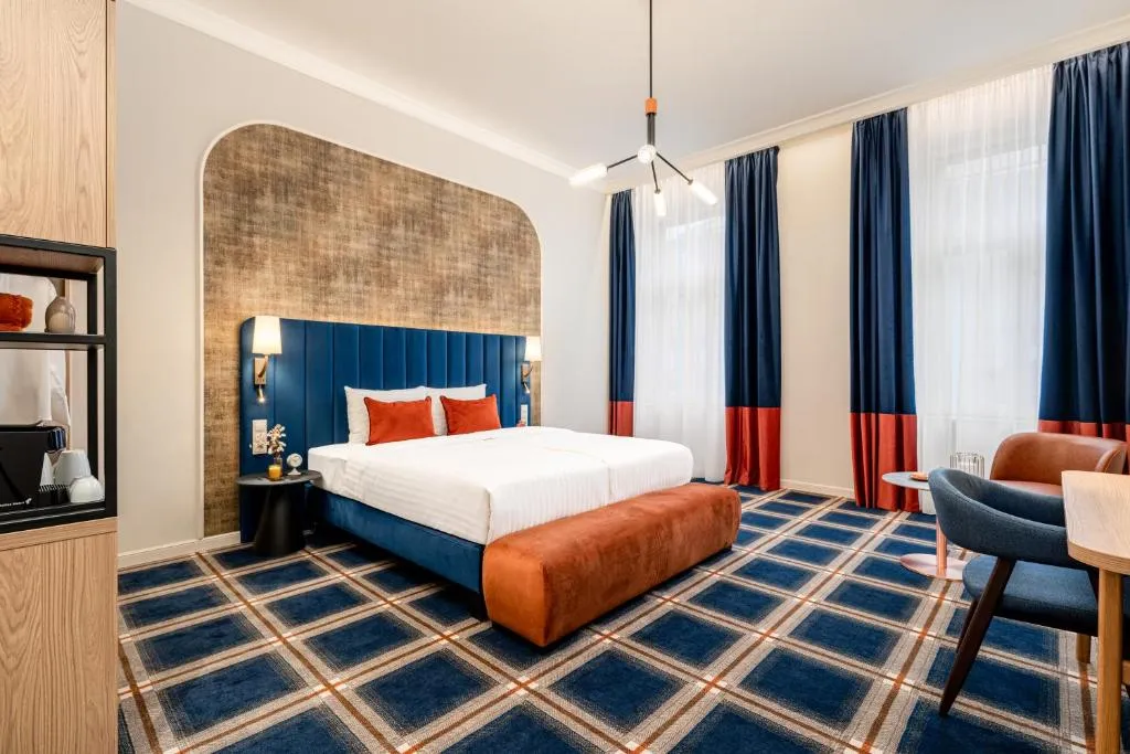 BasiliQ Hotel - 4-star hotel in District 5, near St Stephen's Basilica, Budapest - photo 1