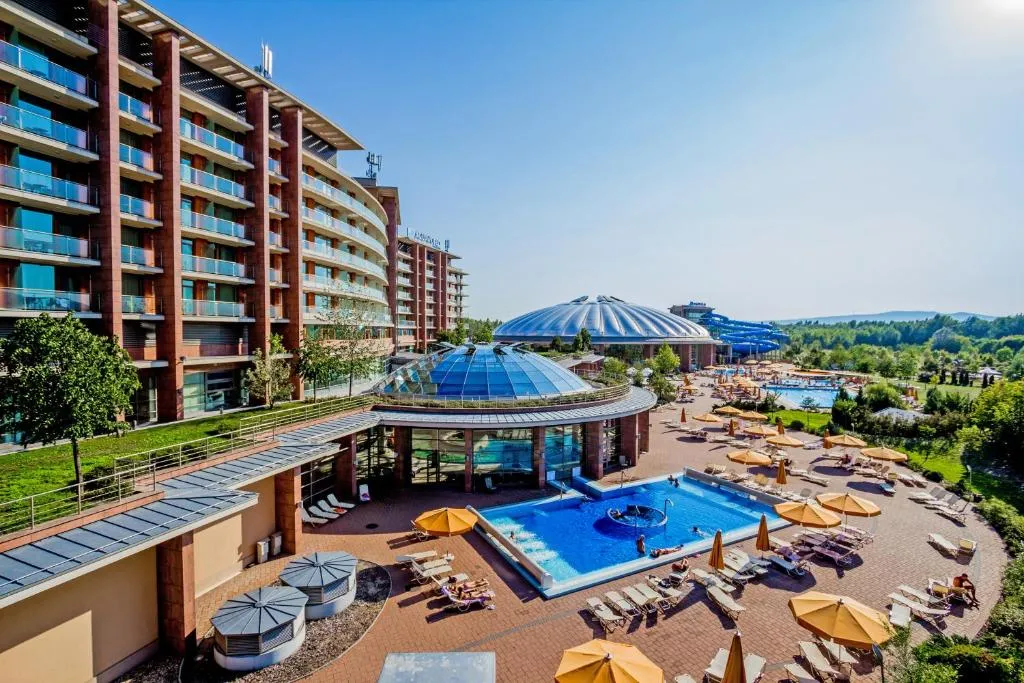 Parc aquatique intérieur de l'Aquaworld Resort Budapest