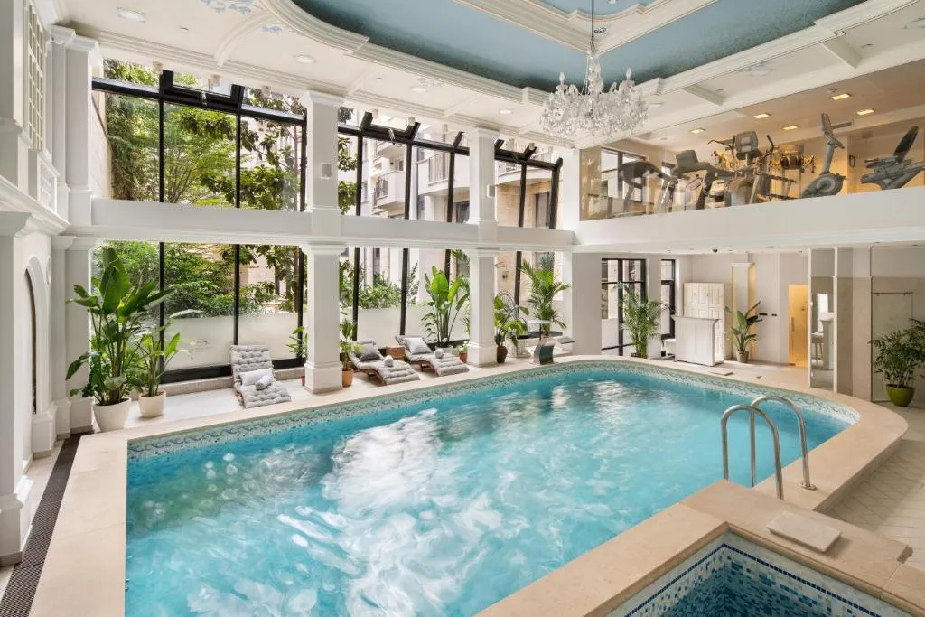 Queen's Court Hotel & Residence - Hôtel 5 étoiles, District VII (Erzsébetváros), Budapest - photo 1