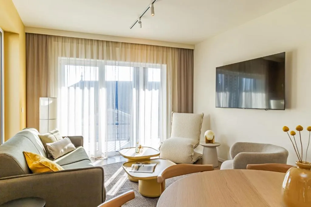 Marone Suites Budapest - Hotel de 4 estrellas en Józsefváros (District 8), Budapest - photo 1