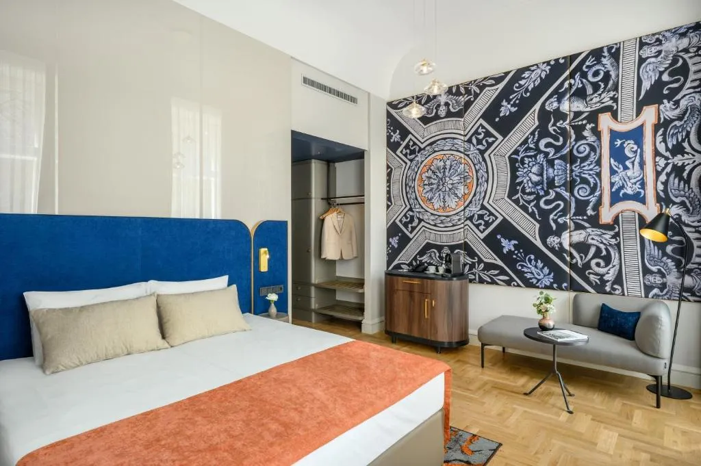 Hotel Moments Budapest by Continental Group - Hotel de 4 estrellas en Andrássy Avenue, District VI, Budapest - photo 1