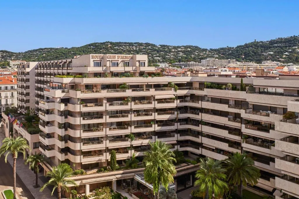 Hôtel Barrière Le Gray d'Albion - 4-star hotel in Centre, Cannes - photo 1