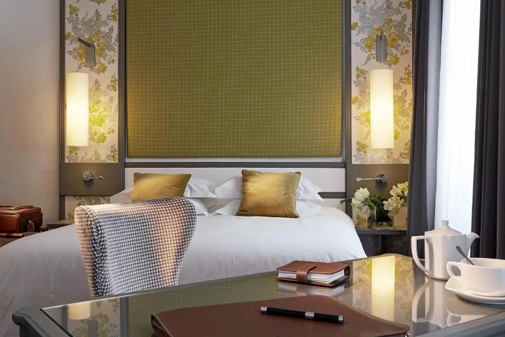 Hotel America - 4-star hotel in City Centre, Cannes - photo 1