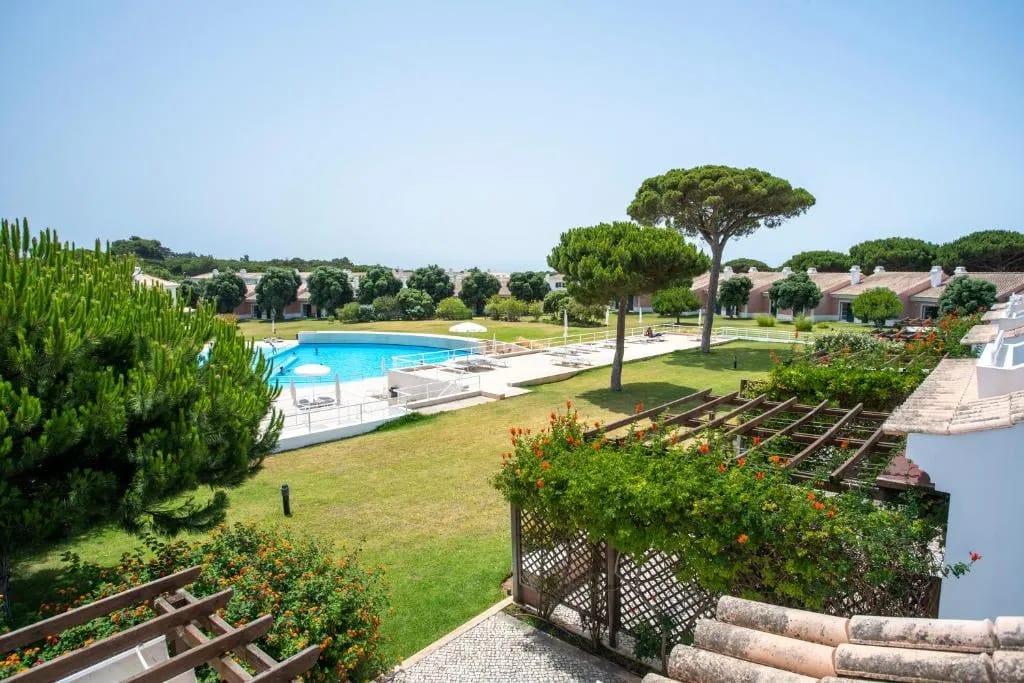 Vila Bicuda Resort - 4-star hotel in Quinta da Marinha, Cascais - photo 1