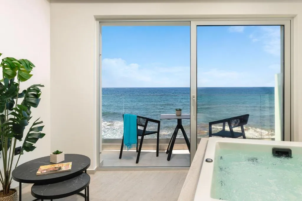 Elia Sea Suites - Hôtel 4 étoiles, Nea Chora beach, Chania - photo 1