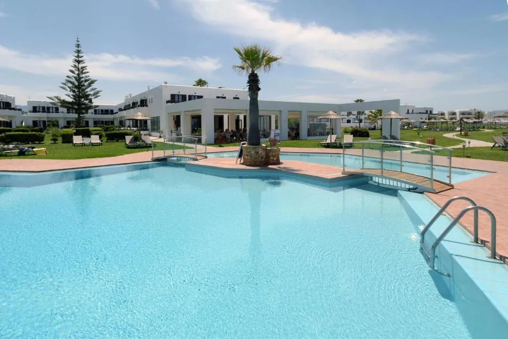 Geraniotis Hotel and Resort - Hôtel 4 étoiles, Direct beachfront, 1.6 km from Platanias village, Chania - photo 1