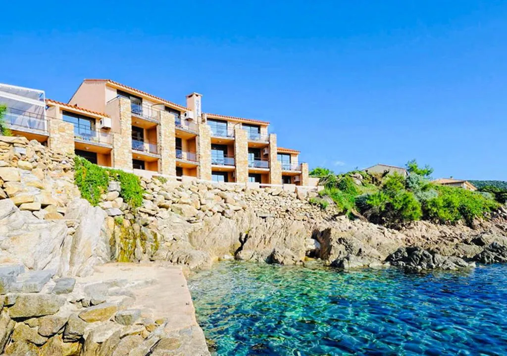 Hôtel du Golfe - 3-star hotel in Tizzano, Sartène, Corsica - photo 1