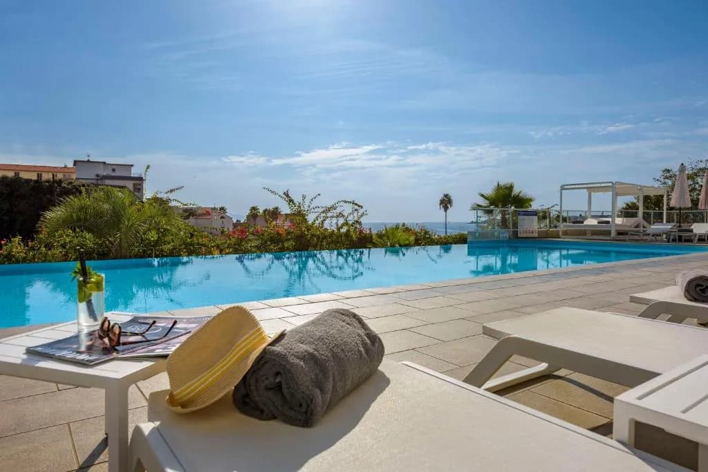 Best Western Plus Ajaccio Amirauté hotel facade and entrance