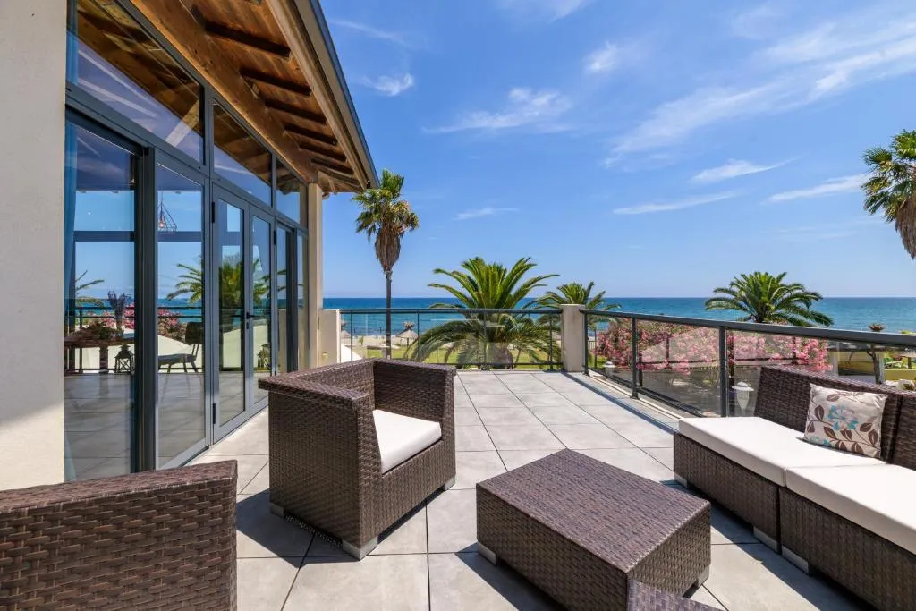 Hotel San Pellegrino beachfront in Folelli, Corsica
