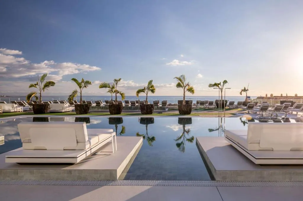 Royal Hideaway Corales Suites - Hotel de 5 estrelas em La Caleta, Costa Adeje - photo 1
