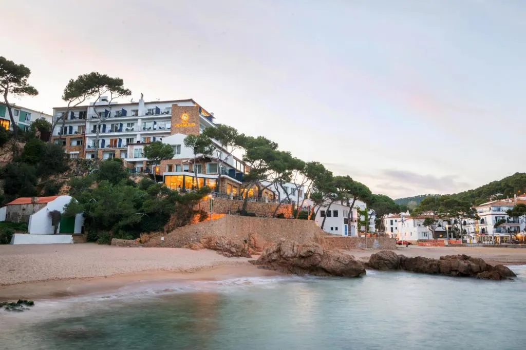Hotel Hostalillo by Escampa Hotels - Hôtel 3 étoiles, Tamariu, on the cliff above Cala Tamariu cove, Costa Brava - photo 1
