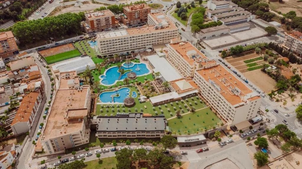 Evenia Olympic Palace - 4-star hotel in Lloret de Mar Rieral district (1km from Fenals beach), Costa Brava - photo 1