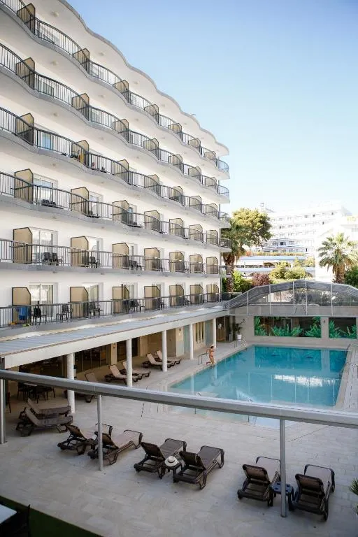Hotel Helios Lloret - Hotel de 4 estrelas em Lloret de Mar central, 150m from beach, Costa Brava - photo 1