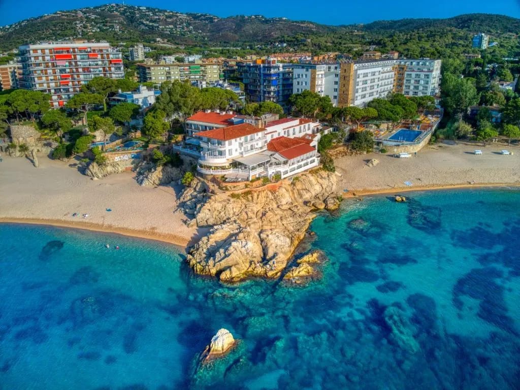 Hotel Costa Brava outdoor pool on cliff terrace with sea view