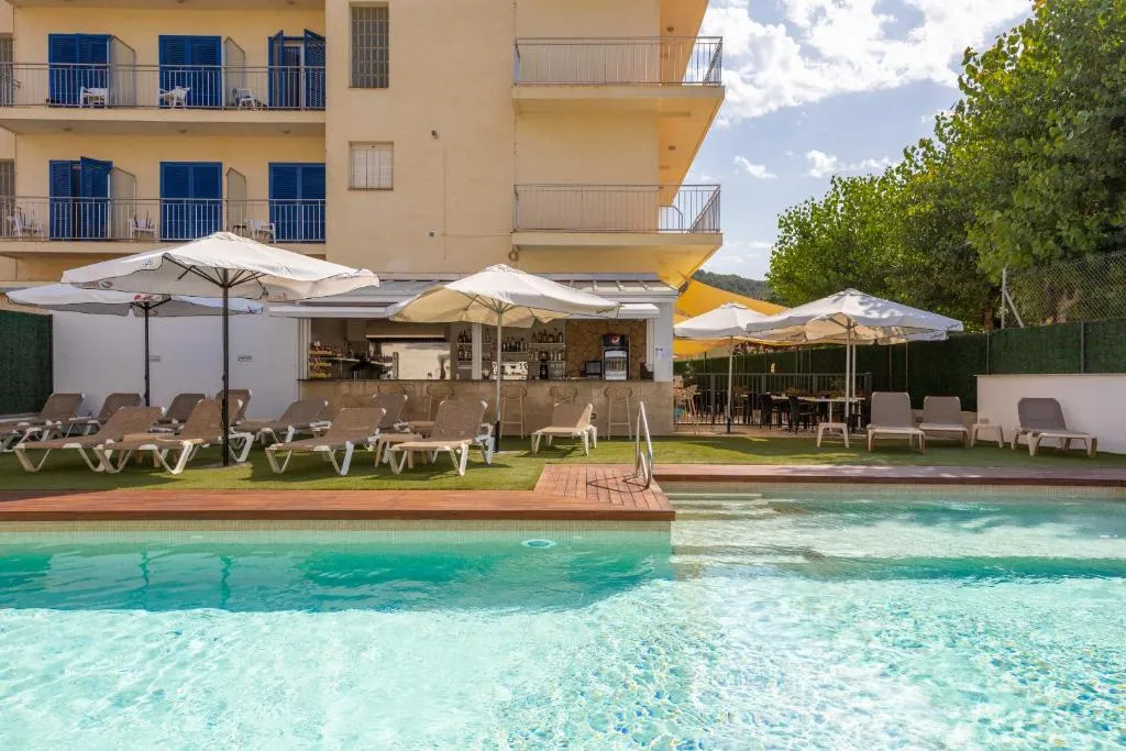 Hotel Bell Aire - Hotel de 3 estrelas em L'Estartit beachfront, Costa Brava - photo 1