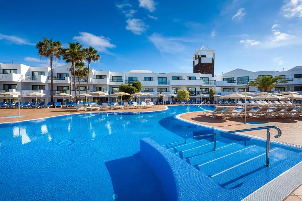 THB Lanzarote Beach - Hotel de 4 estrelas em Costa Teguise, Costa Teguise - photo 1