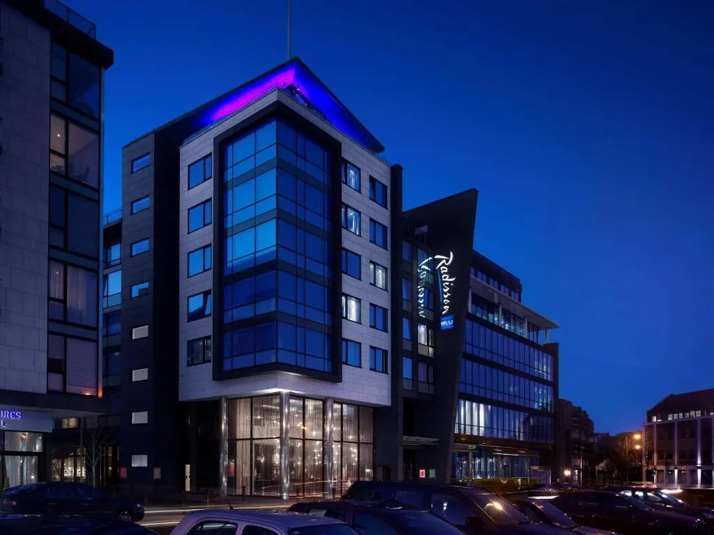 Radisson Blu Royal Hotel Dublin - 4-star hotel in Dublin 8, Dublin - photo 1