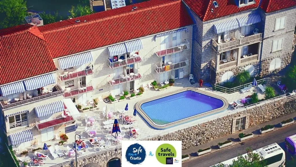 Hotel Komodor hotel facade in Lapad, Dubrovnik